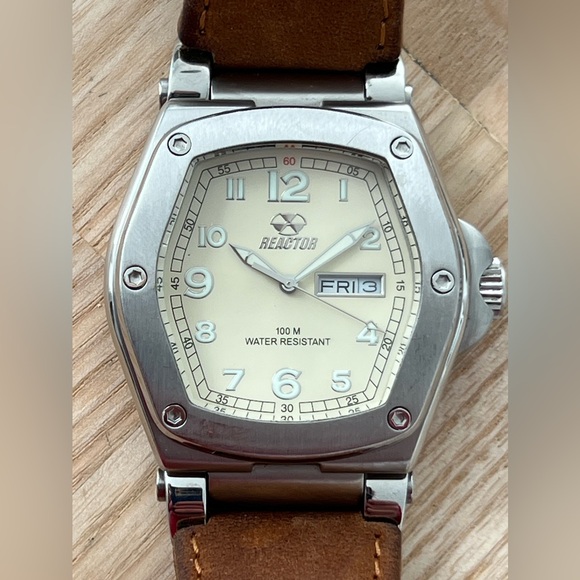 Reactor Alpha-22 Rare Luxury Watch Stainless Case Leather Strap Yellowish Dial - Picture 1 of 16